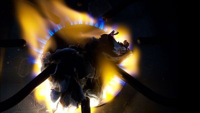 Хотіла приготувати їжу: у Херсоні через пожежу у квартирі опіки отримала 13-річна дівчинка