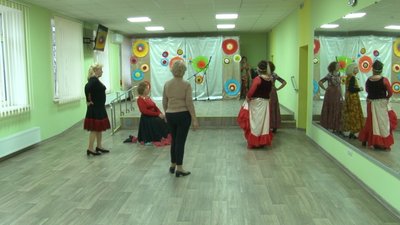 Понад 70 років живе танцями: черкащанка нині викладає хореографію для пенсіонерів Понад 70 років живе танцями: черкащанка нині викладає хореографію для пенсіонерів