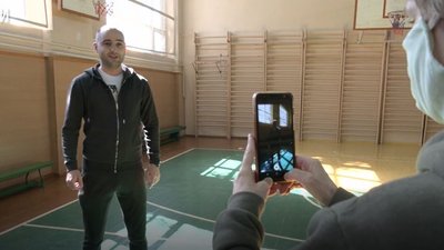 Учні черкаської школи навчаються через соцмережі Учні черкаської школи навчаються через соцмережі