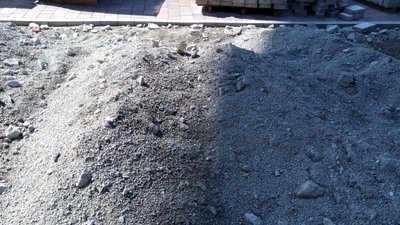 У Житомирі на реконструйованій набережній переукладають плитку У Житомирі на реконструйованій набережній переукладають плитку