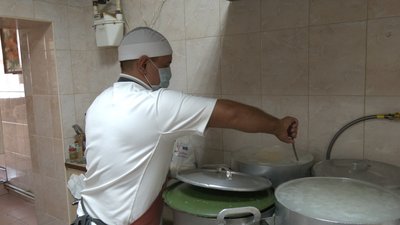 Майже 300 потребуючих щодня годує Франківський Карітас