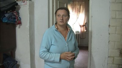 У волинському селі розбирають завали після падіння уламків ракети. За чий кошт ремонтуватимуть будинки У волинському селі розбирають завали після падіння уламків ракети. За чий кошт ремонтуватимуть будинки