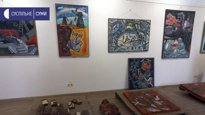 Сумах художник Леонтій Костур презентував виставку “Ворожба” (ФОТО) Сумах художник Леонтій Костур презентував виставку “Ворожба” (ФОТО)
