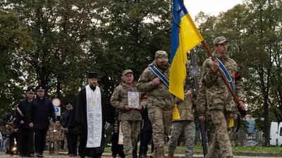 В Ужгороді попрощалися із полеглим захисником Михайлом Шухою