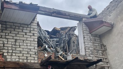 Армія РФ обстріляла Херсон та його передмістя, двоє людей загинули Армія РФ обстріляла Херсон та його передмістя, двоє людей загинули