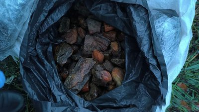 На Волині вилучили 30 кілограмів бурштину