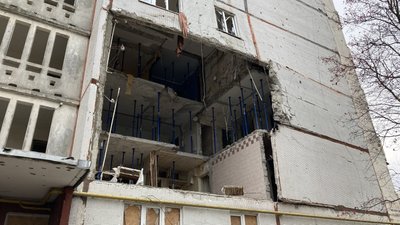 9-поверхівка на метробудівників 9-поверхівка на метробудівників