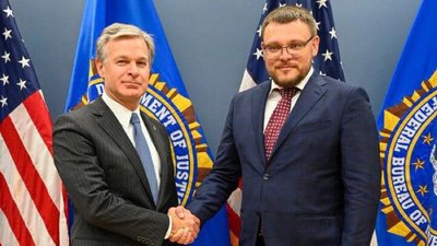 Директор НАБУ Семен Кривонос (праворуч) і голова ФБР Крістофер Рей