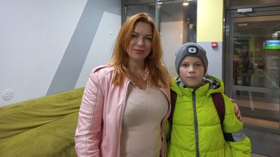 Для учнів житомирських шкіл виготовили світловідбивні стрічки Для учнів житомирських шкіл виготовили світловідбивні стрічки