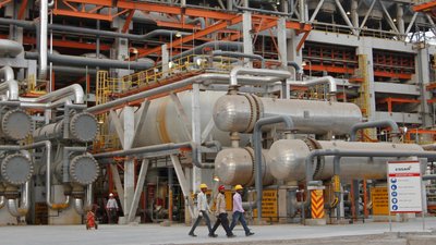 Нафтопереробний завод в Індії, НПЗ, Індія, нафта