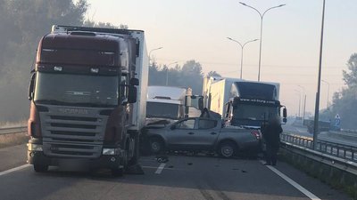 На дорозі у Лубенському районі на Полтавщині задимлення: в аварії потрапили вісім автівок На дорозі у Лубенському районі на Полтавщині задимлення: в аварії потрапили вісім автівок