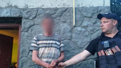 Понад сім років за вбивство сина: на Закарпатті засудили 59-річного чоловіка