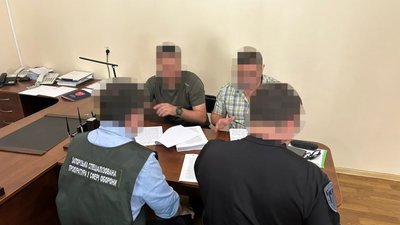 Судитимуть заступника командира в/ч на Запоріжжі та його цивільну дружину