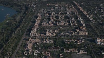 Зруйноване місто Часів Яр Донецької області у липні 2025 року