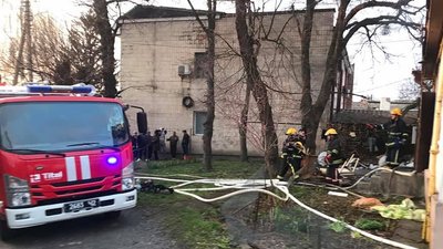 У Луцьку пожежа в житловому будинку. Врятували дитину У Луцьку пожежа в житловому будинку. Врятували дитину