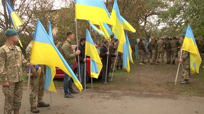 Херсонщина попрощалася із морпіхом, який загинув в зоні ООС Херсонщина попрощалася із морпіхом, який загинув в зоні ООС