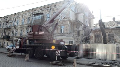 Обвал на Ніжинській в Одесі: стіну будинку планують відновити Обвал на Ніжинській в Одесі: стіну будинку планують відновити