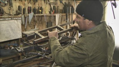 5 станин під кулемети та автомобіль швидкої передадуть вінницькі волонтери на Схід 5 станин під кулемети та автомобіль швидкої передадуть вінницькі волонтери на Схід