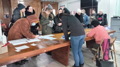 На Полтавщині зібрали понад 5 тисяч підписів на підтримку закриття неба над Україною На Полтавщині зібрали понад 5 тисяч підписів на підтримку закриття неба над Україною