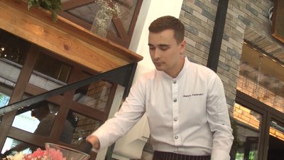 Київський кухар в хмельницькому ресторані, — історія Максима Поплавського, який переїхав зі столиці до Хмельницького Київський кухар в хмельницькому ресторані, — історія Максима Поплавського, який переїхав зі столиці до Хмельницького