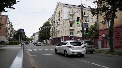 Перехрестя вулиць Гончої та гетьмана Полуботка в Чернігові