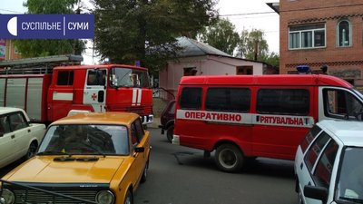 У Сумах під час гасіння пожежі знайшли тіло людини У Сумах під час гасіння пожежі знайшли тіло людини
