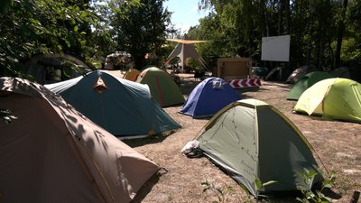 "Велике дівництво": у Лукашівці 17 жінок допомагають відбудувати будинок, зруйнований під час бойових дій "Велике дівництво": у Лукашівці 17 жінок допомагають відбудувати будинок, зруйнований під час бойових дій