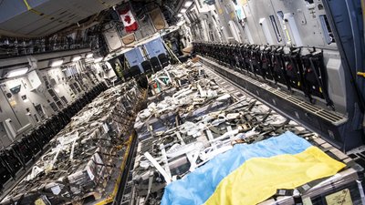 До України прибула друга партія летальної військової допомоги від Канади