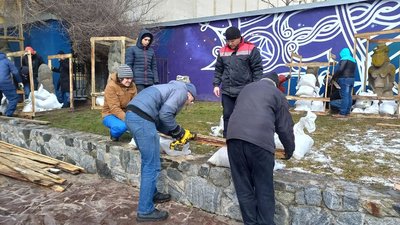 У Дніпрі музейники підготували половецьких "баб" до можливих бойових дій У Дніпрі музейники підготували половецьких "баб" до можливих бойових дій