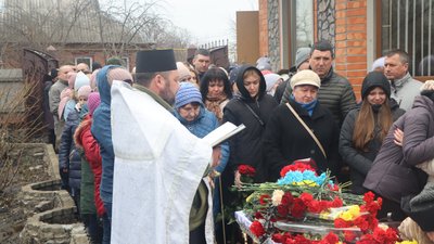 "Був душею компанії, працьовитим та справжнім чоловіком". В Охтирці попрощалися із Володимиром Костюком "Був душею компанії, працьовитим та справжнім чоловіком". В Охтирці попрощалися із Володимиром Костюком