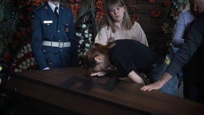 Черга на прощання. Похорон Євгена Карася Черга на прощання. Похорон Євгена Карася