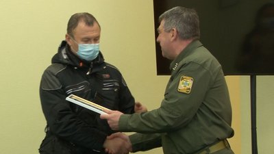 Родини черкаських прикордонників отримали гроші на житло Родини черкаських прикордонників отримали гроші на житло