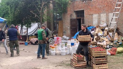 Волонтери з Тернопільщини відправили бійцям допомогу