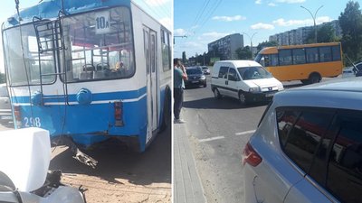 Потрійна аварія у Сумах: патрульні склали протокол на водія маршрутки