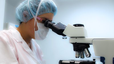 В Олександрії медиків, викладачів та соцпрацівників тестуватимуть на антитіла до коронавірусу