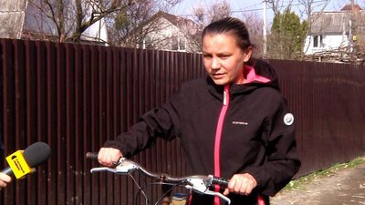 У Житомирі викинули на дорогу будівельне сміття — муніципальні інспектори встановлюють причетних У Житомирі викинули на дорогу будівельне сміття — муніципальні інспектори встановлюють причетних