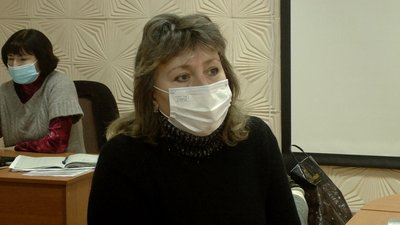 У Запоріжжі пенсіонери навчаються користуватися смартфонами У Запоріжжі пенсіонери навчаються користуватися смартфонами