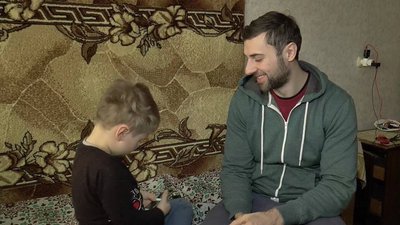 Тиждень пробули у бомбосховищі: родина з Харкова через обстріли переїхала до Полтави