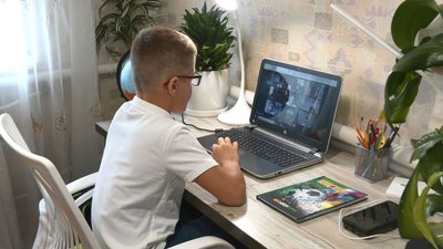 У школах з укриттями та онлайн – як розпочали навчання черкаські учні У школах з укриттями та онлайн – як розпочали навчання черкаські учні
