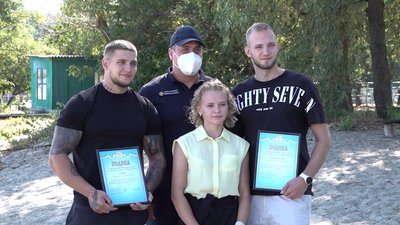 Двох черкаських студентів нагородили подяками за порятунок на воді