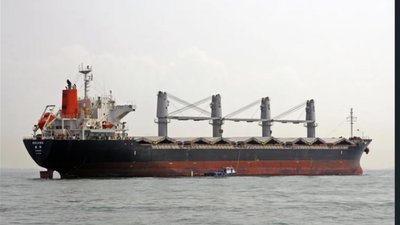 Тіньовий флот Росії: судно зайшло в Севастополь з вантажем із Туреччини