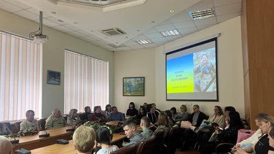 У Житомирі рідним загиблих за Україну воїнів передали державні нагороди У Житомирі рідним загиблих за Україну воїнів передали державні нагороди