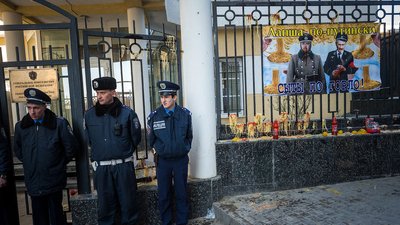 Яєчний замах. Як жбурляння їжею стало формою ненасильницького політичного протесту Яєчний замах. Як жбурляння їжею стало формою ненасильницького політичного протесту
