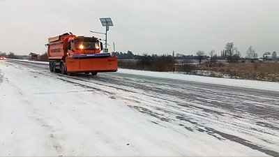Сніг, дороги, траса, дорожники, спецмашини Сніг, дороги, траса, дорожники, спецмашини