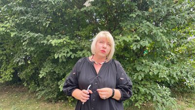 Заступниця директора обласного інституту післядипломної педагогічної освіти Заступниця директора обласного інституту післядипломної педагогічної освіти
