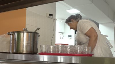 Для черкаських молодших школярів відновлять безоплатне харчування Для черкаських молодших школярів відновлять безоплатне харчування