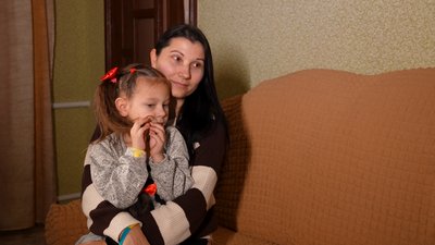 Черкащанка Юлія Ямкова мріє почути слово мама від своєї доньки з аутизмом