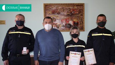 Рятувальників Немирівського району нагородили нагрудним знаком та подяками