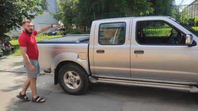 Приганяють та ремонтують: волинські волонтери передають військовим авто Приганяють та ремонтують: волинські волонтери передають військовим авто