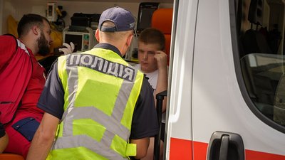 У Миколаєві зіткнулися два автомобілі. Серед поранених є діти У Миколаєві зіткнулися два автомобілі. Серед поранених є діти